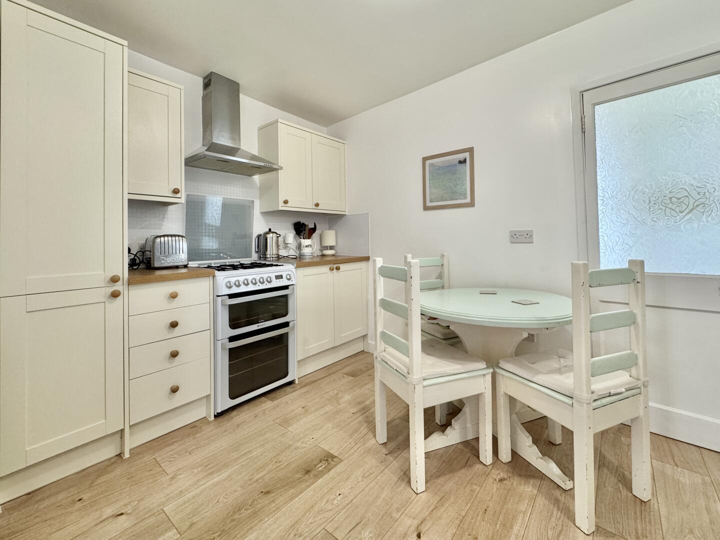 2 bed property in St. Thomas Street, Penryn